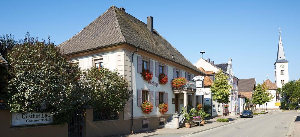 Hotel Löwen Garni Oberrimsingen Buitenkant foto