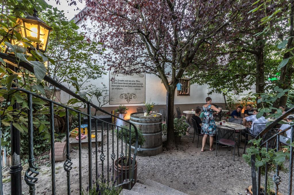 Hotel Löwen Garni Oberrimsingen Buitenkant foto