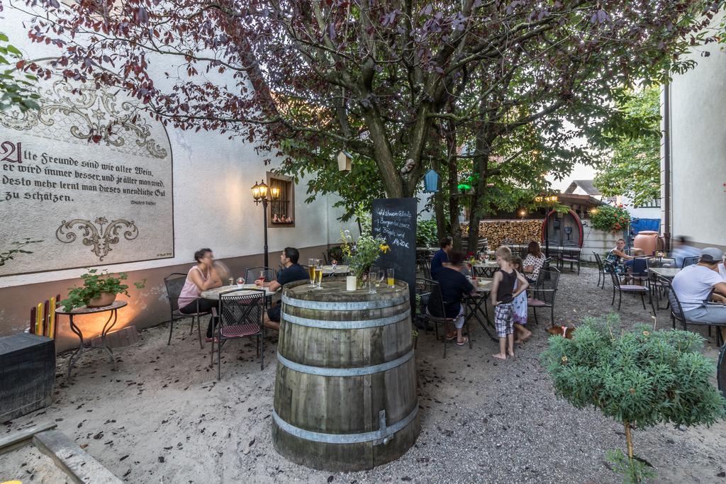 Hotel Löwen Garni Oberrimsingen Buitenkant foto