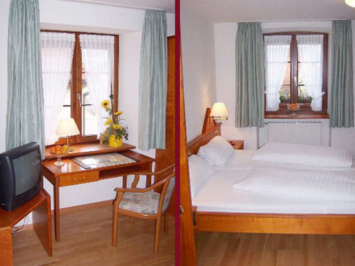 Hotel Löwen Garni Oberrimsingen Buitenkant foto