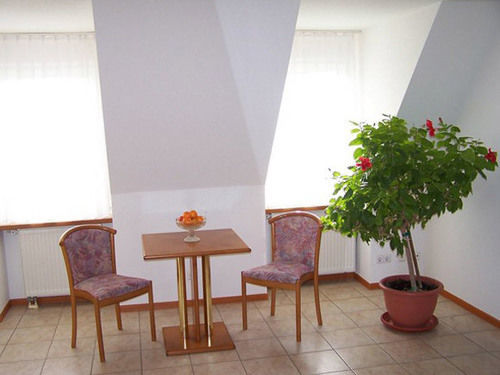 Hotel Löwen Garni Oberrimsingen Buitenkant foto
