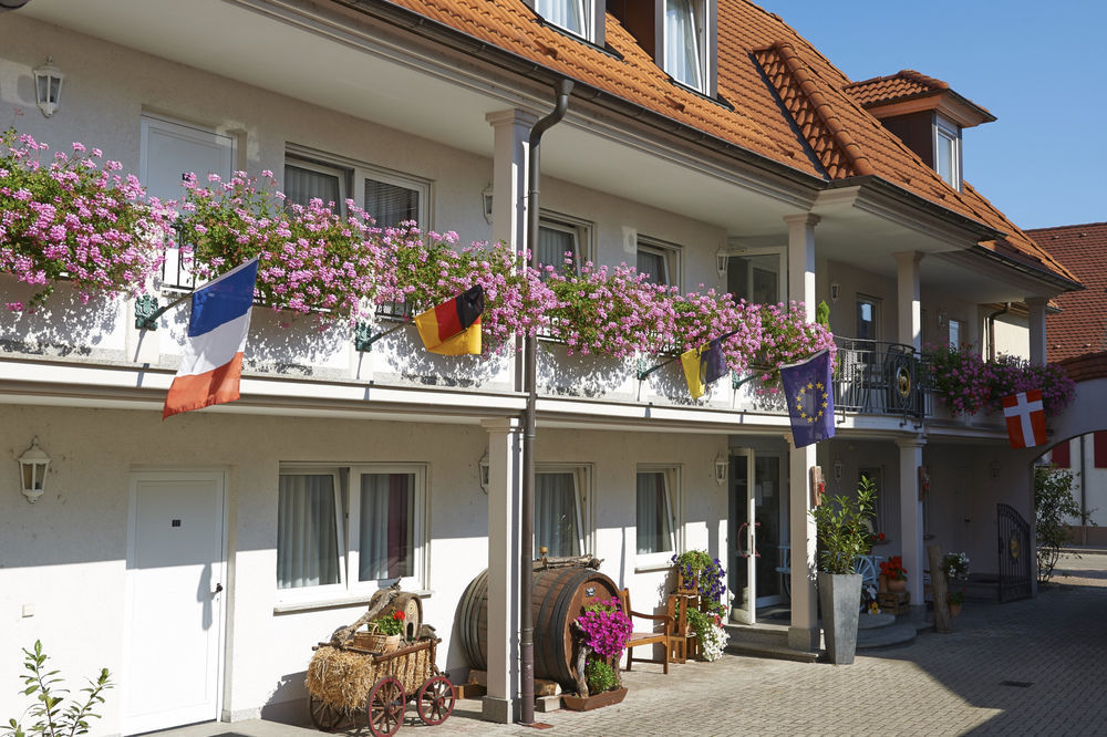 Hotel Löwen Garni Oberrimsingen Buitenkant foto